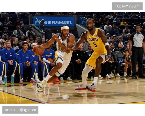 勇士第三节11比0攻势锁定胜局 团队篮球主导比赛节奏